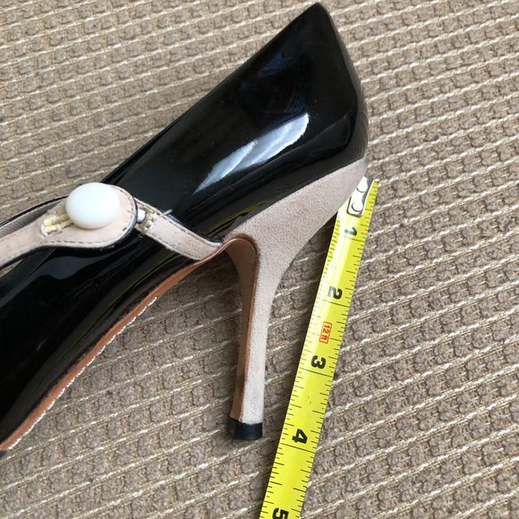 Louis Vuitton Women's Black Patent leather Pointed Toe Stiletto Heels. - Picture 8 of 10